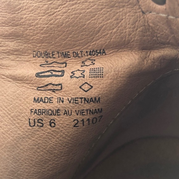 TAOS Double Time Leather Ankle Boots Sz 6 Taupe Gray Side Zip Comfort Casual - Picture 13 of 16